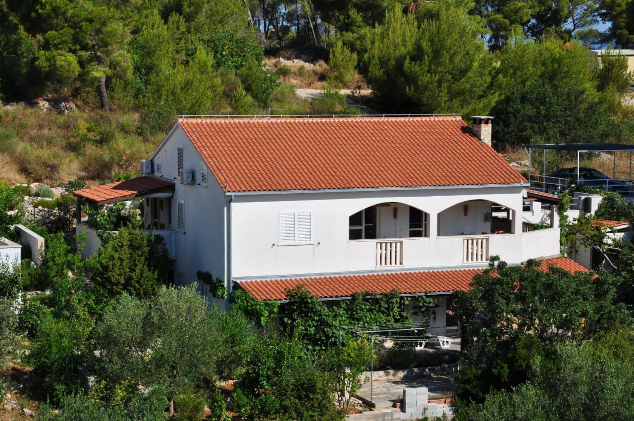 Villa Delfin Sutivan Eksteriør billede